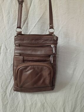 Women's Brown Leather Crossbody Bag - Travel & Everyday Carry